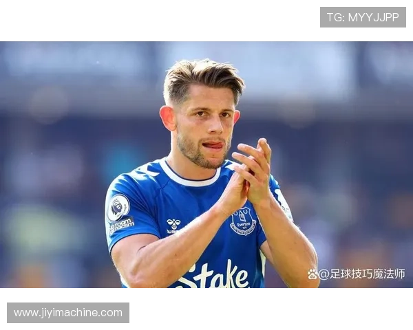 埃弗顿足球俱乐部的辉煌历程与未来展望:从默西塞德的蓝色传奇到全球舞台的挑战 埃弗顿足球俱乐部的辉煌历程与未来展望:从默西塞德的蓝色传奇到全球舞台的挑战