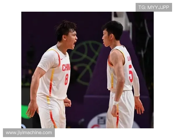 中国男篮迎战世界杯强敌 备战冲击巴黎奥运资格全力以赴 中国男篮迎战世界杯强敌 备战冲击巴黎奥运资格全力以赴