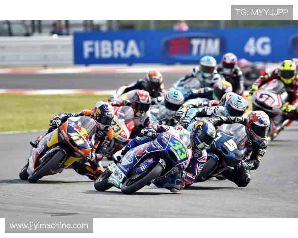 MotoGP赛季精彩回顾 新星崭露头角 车手争夺激烈引爆全场